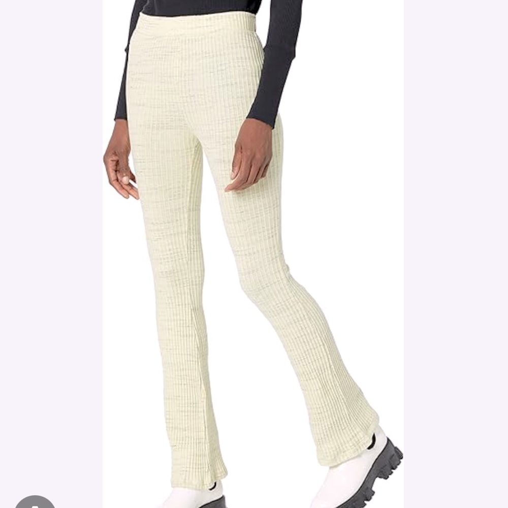 NWT MONROW
Marled ribbed cotton-blend flared pants